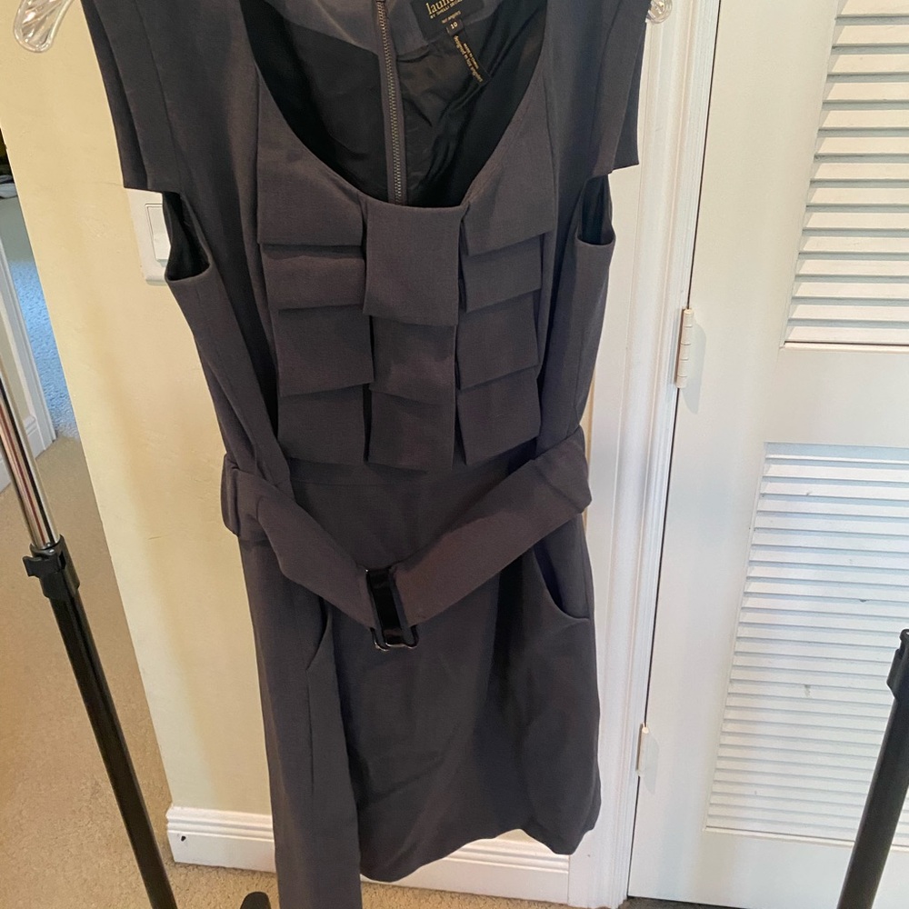Laundry By Shelli Segal Gray Pleated Sheath Dress